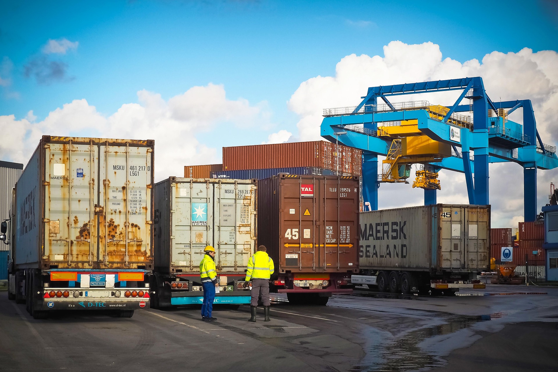 652234 container 3857611 1920